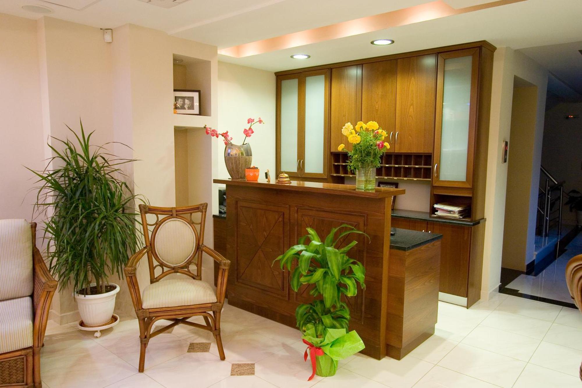 Hotel Viana Лутра-Едіпсу Екстер'єр фото